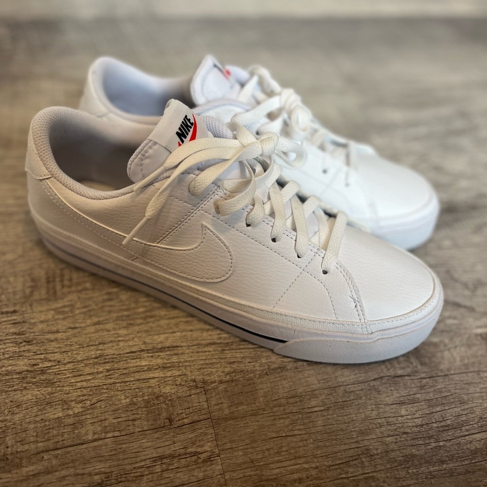 Men’s Nike Court Legacy